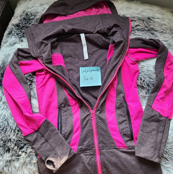 Lululemon Define Jacket - Picture 2 of 5
